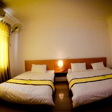 Ivy Hotel - Hai Tien Hoang Hoa Exterior foto